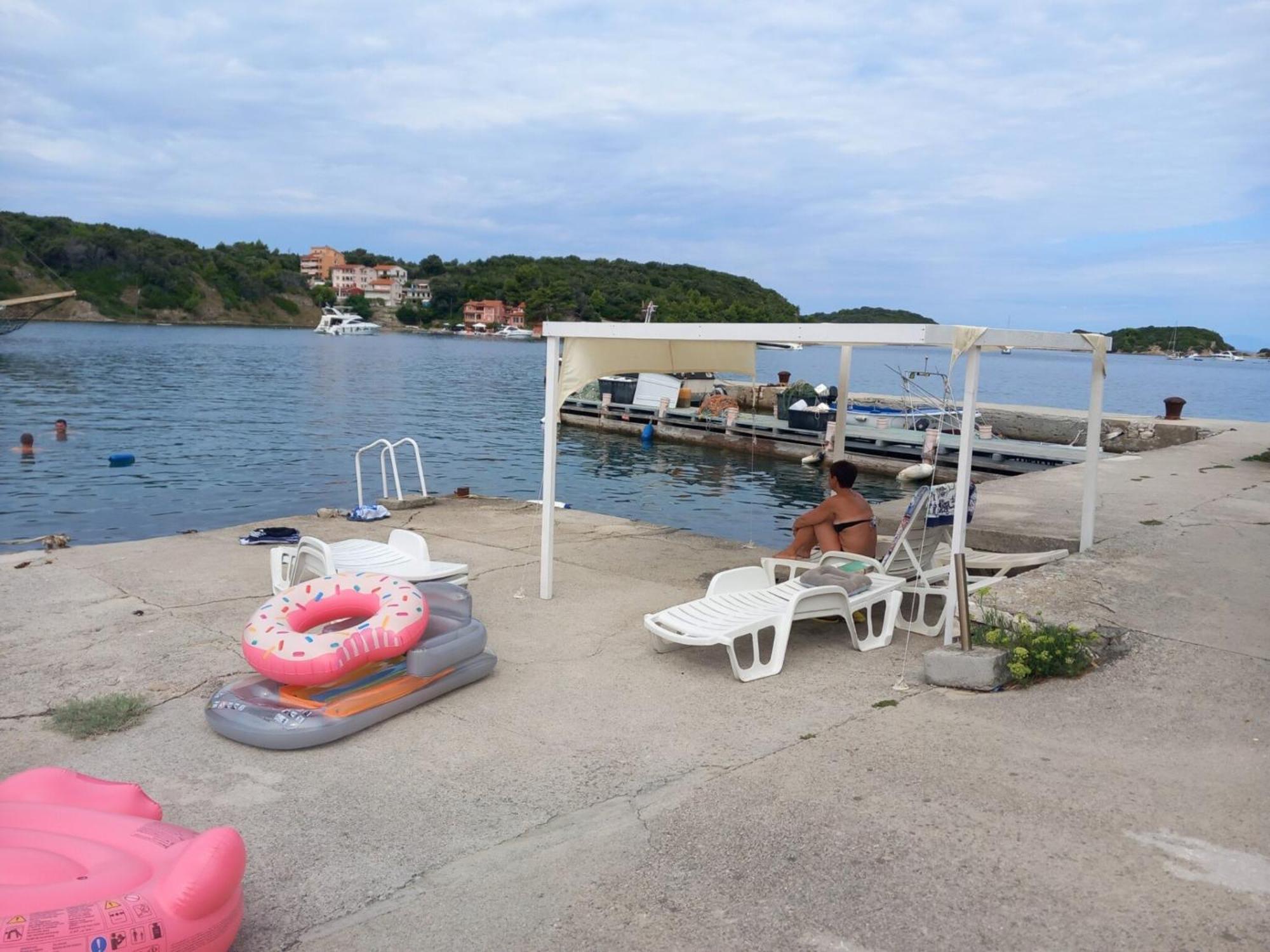 Guest House Green Corner Supetarska Draga Εξωτερικό φωτογραφία